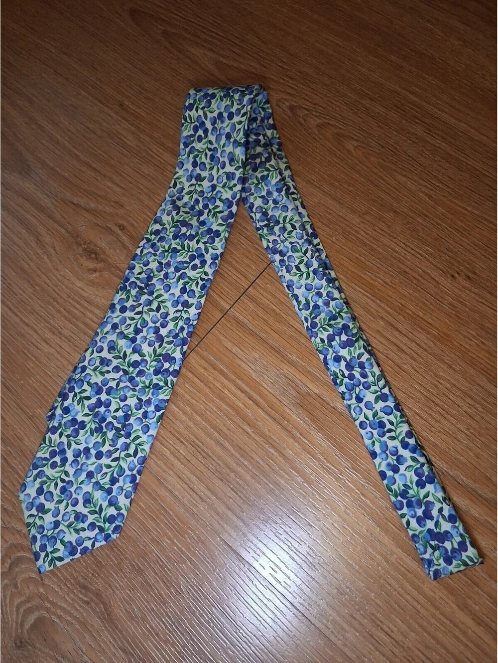 J Crew Ludlow Silk Tie Blueberry Floral White Made in USA